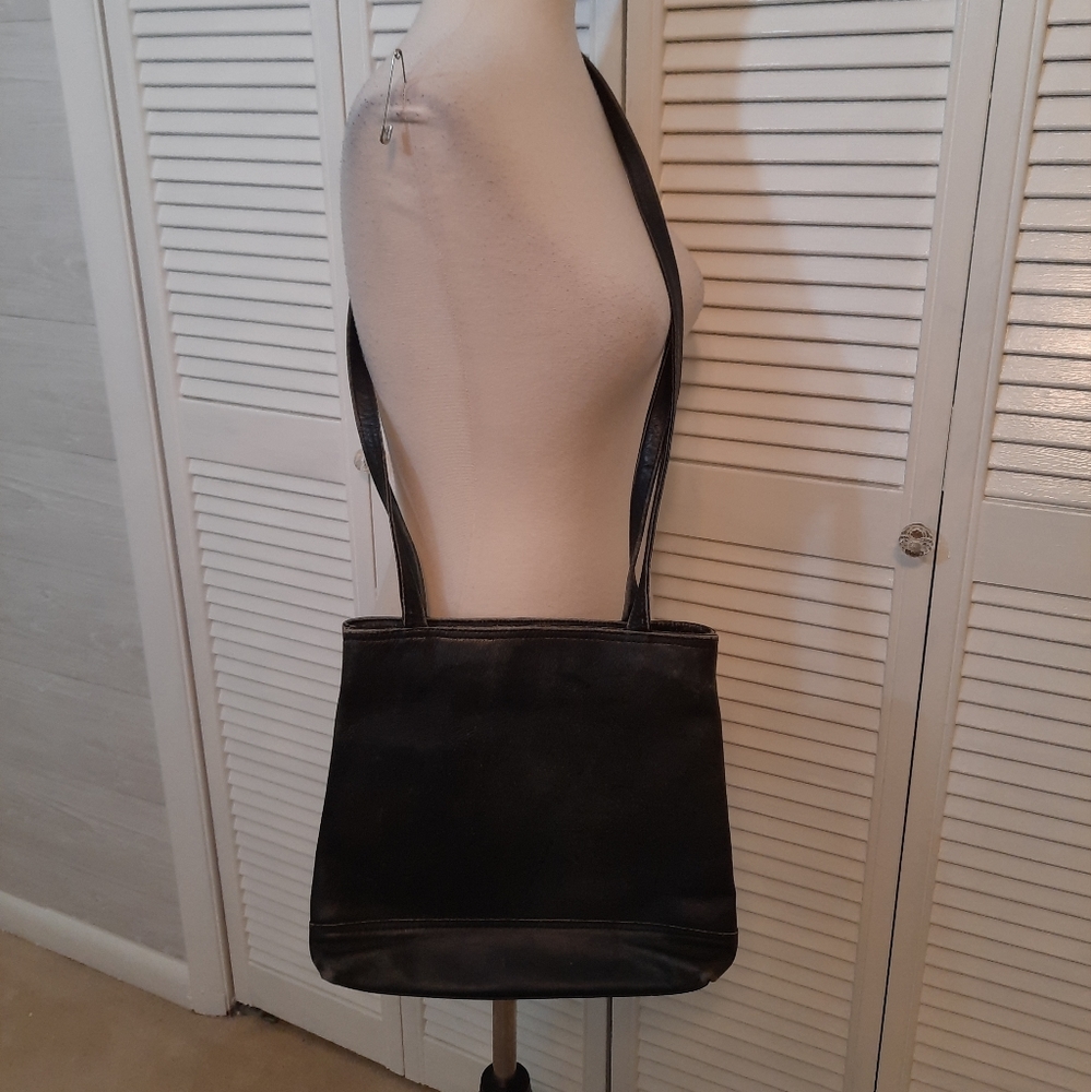 Wilsons black leather crossbody bag purse Colombia